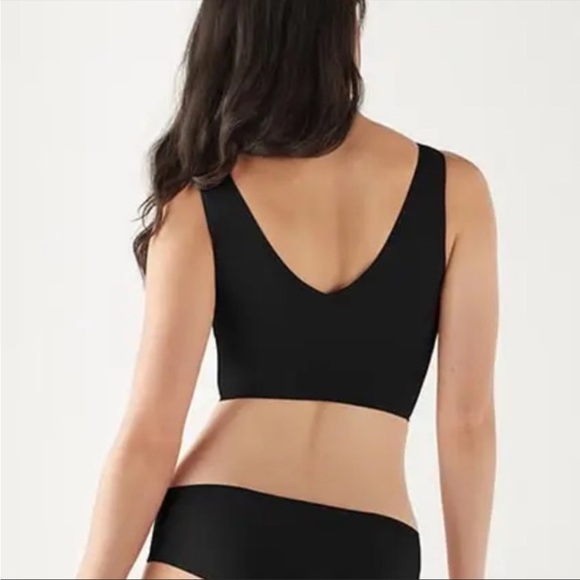 NWT True & Co True Body V Neck Bra M - Picture 2 of 8
